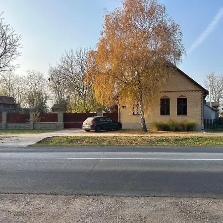 Falusi Haz Toth Gyoergy